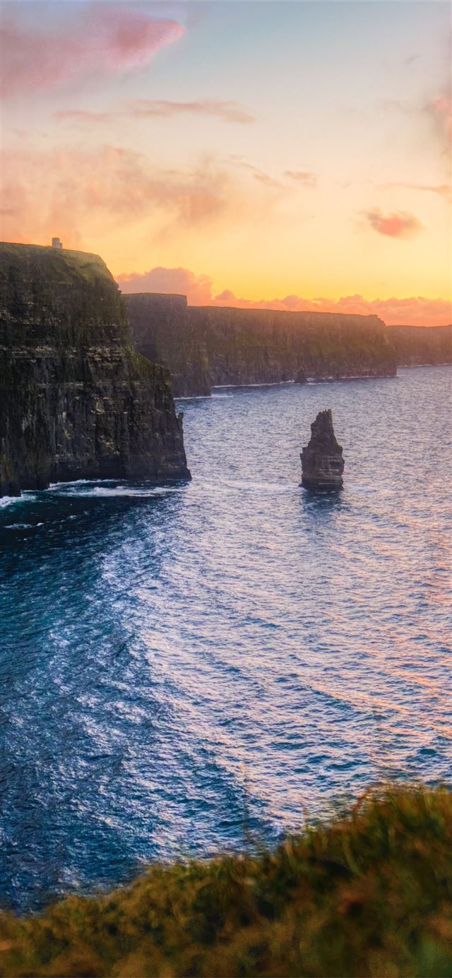 1125x2436 morning sea beautiful mountains 4k - sea iPhone 11 Wallpaper