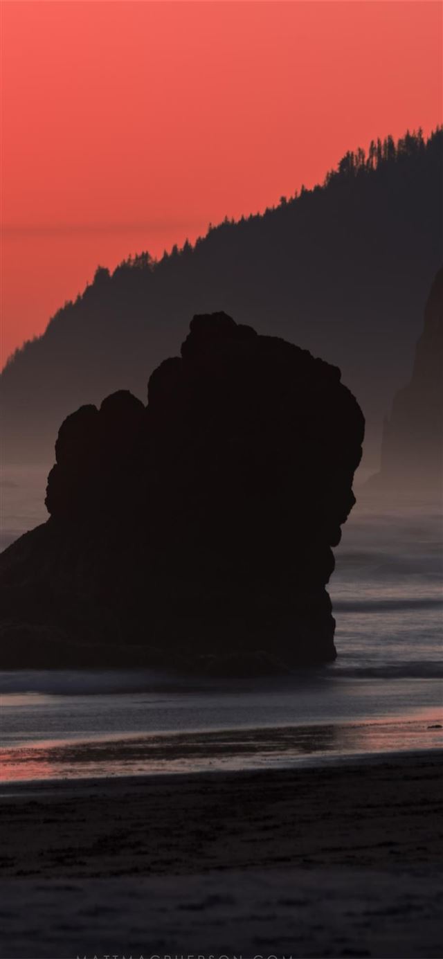 1125x2436 salmon sky at cannon beach oregon - sky iPhone 11 Wallpaper