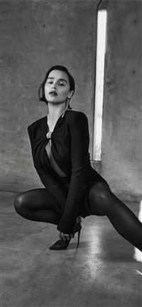emilia clarke 2020 monochrome wallpaper