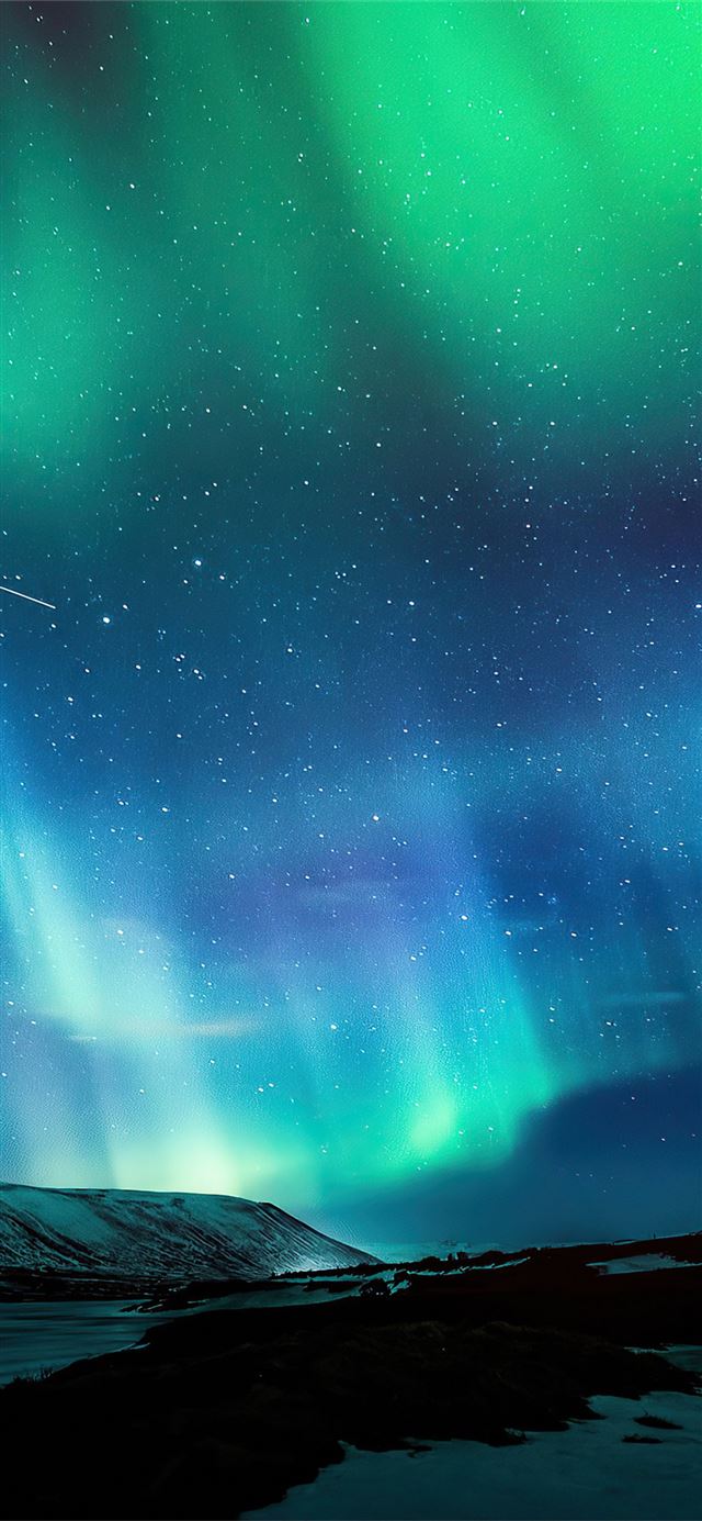 1125x2436 aurora borealis northern lights 4k - 4k iPhone 11 Wallpaper