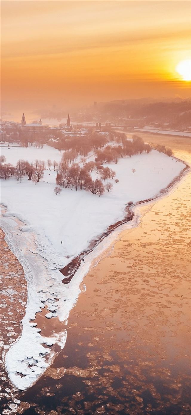 1125x2436 kaunas river city winter snow sunlight - river iPhone 11 Wallpaper