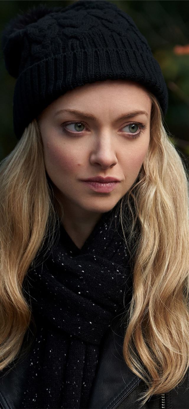 1125x2436 amanda seyfried you should have left 2020 - movies iPhone 11 Wallpaper