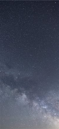 Milky Way Portrait iPhone 11 wallpaper