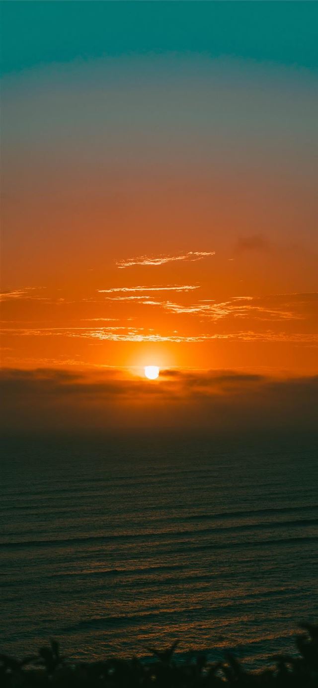 1125x2436 Atardecer en lima - sky iPhone 11 Wallpaper