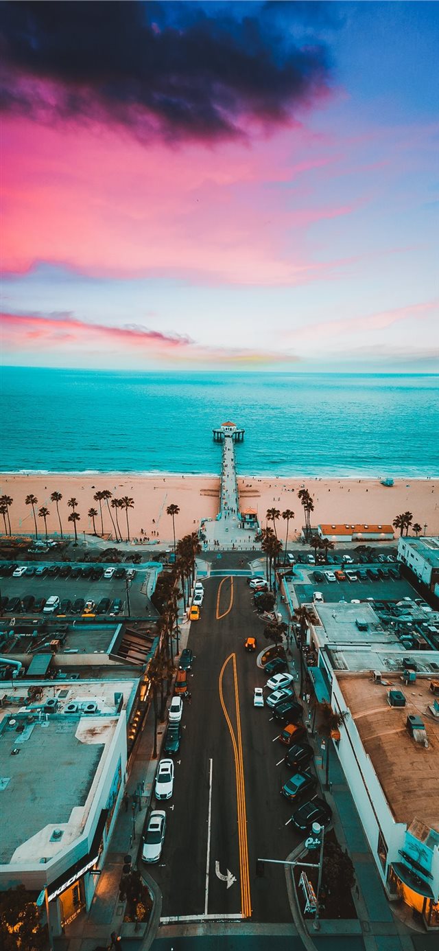 1125x2436 Manhattan Beach Pier -  iPhone 11 Wallpaper