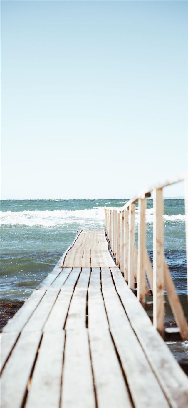 1125x2436 Finally  open sea -  iPhone 11 Wallpaper