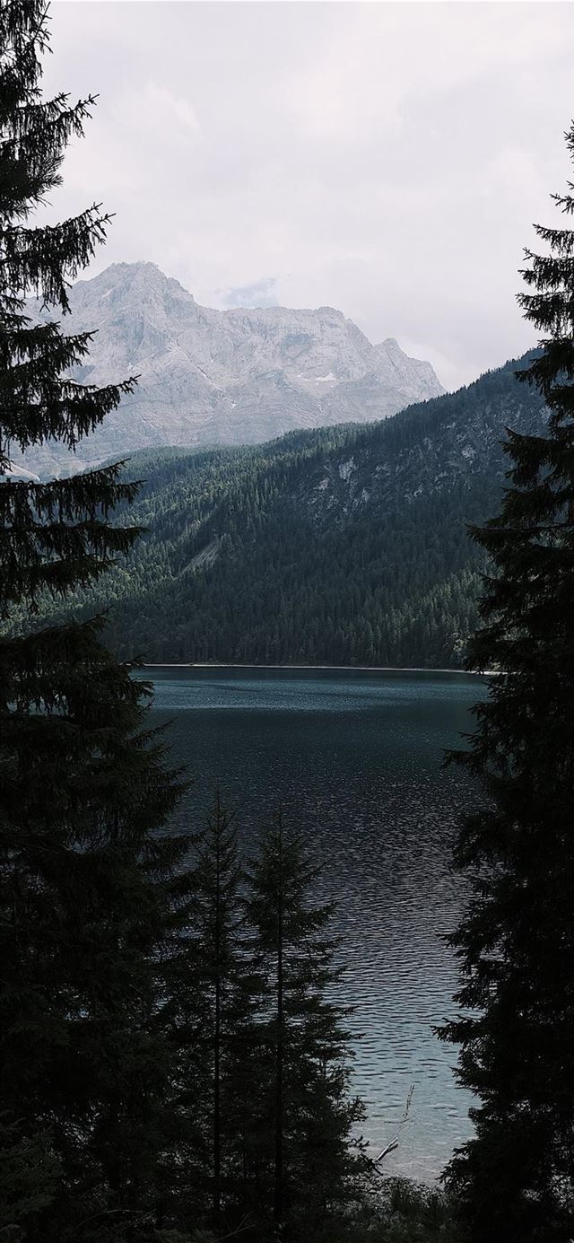 1125x2436 Exploring Lake Eibsee - lake iPhone 11 Wallpaper