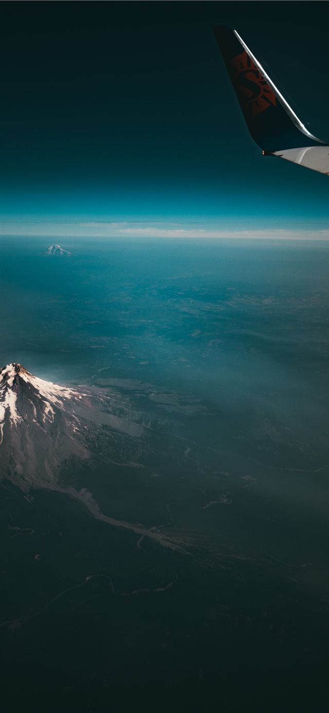 1125x2436 Flying high - wing iPhone 11 Wallpaper