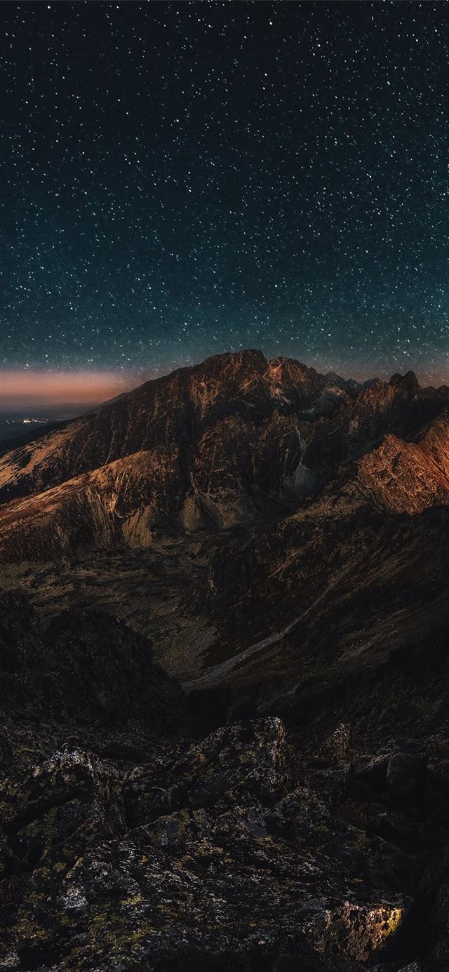 1125x2436 Starry night - peak iPhone 11 Wallpaper