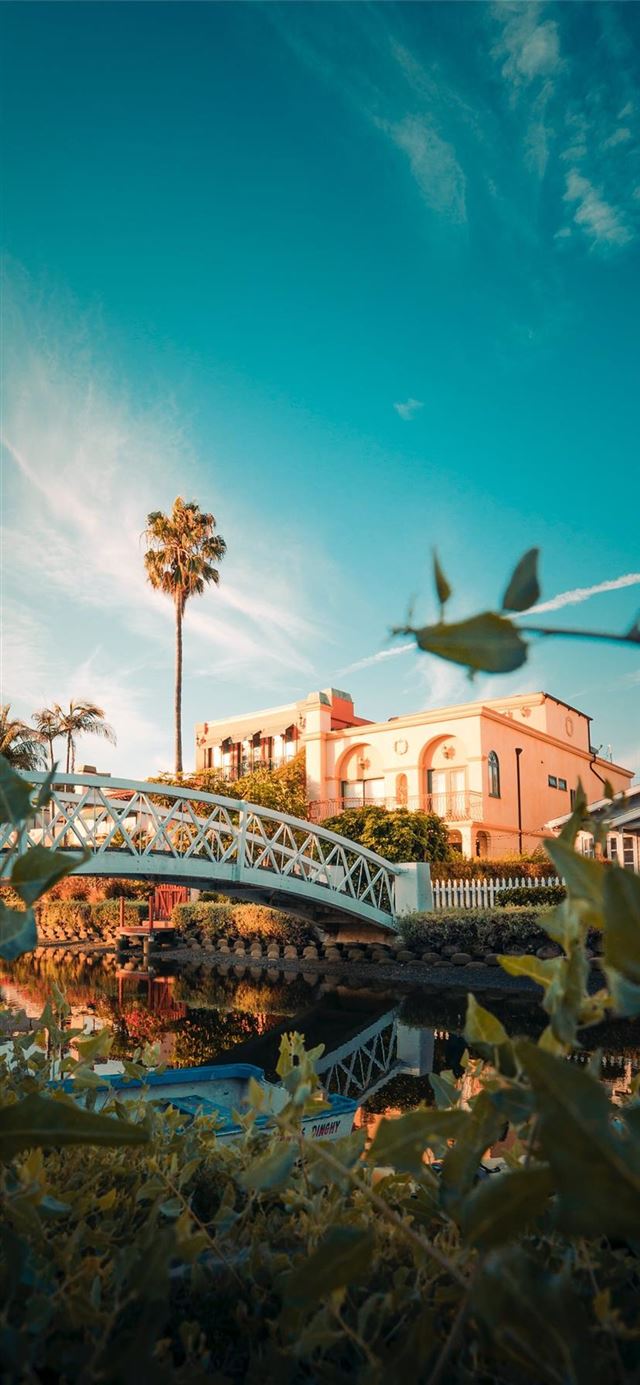 1125x2436 Venice in Wonderland - architecture iPhone 11 Wallpaper