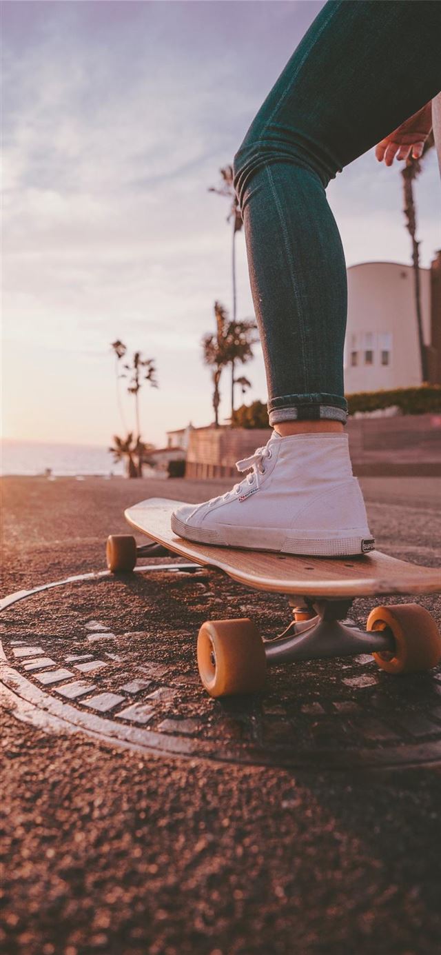 1125x2436 Downhill - palm tree iPhone 11 Wallpaper