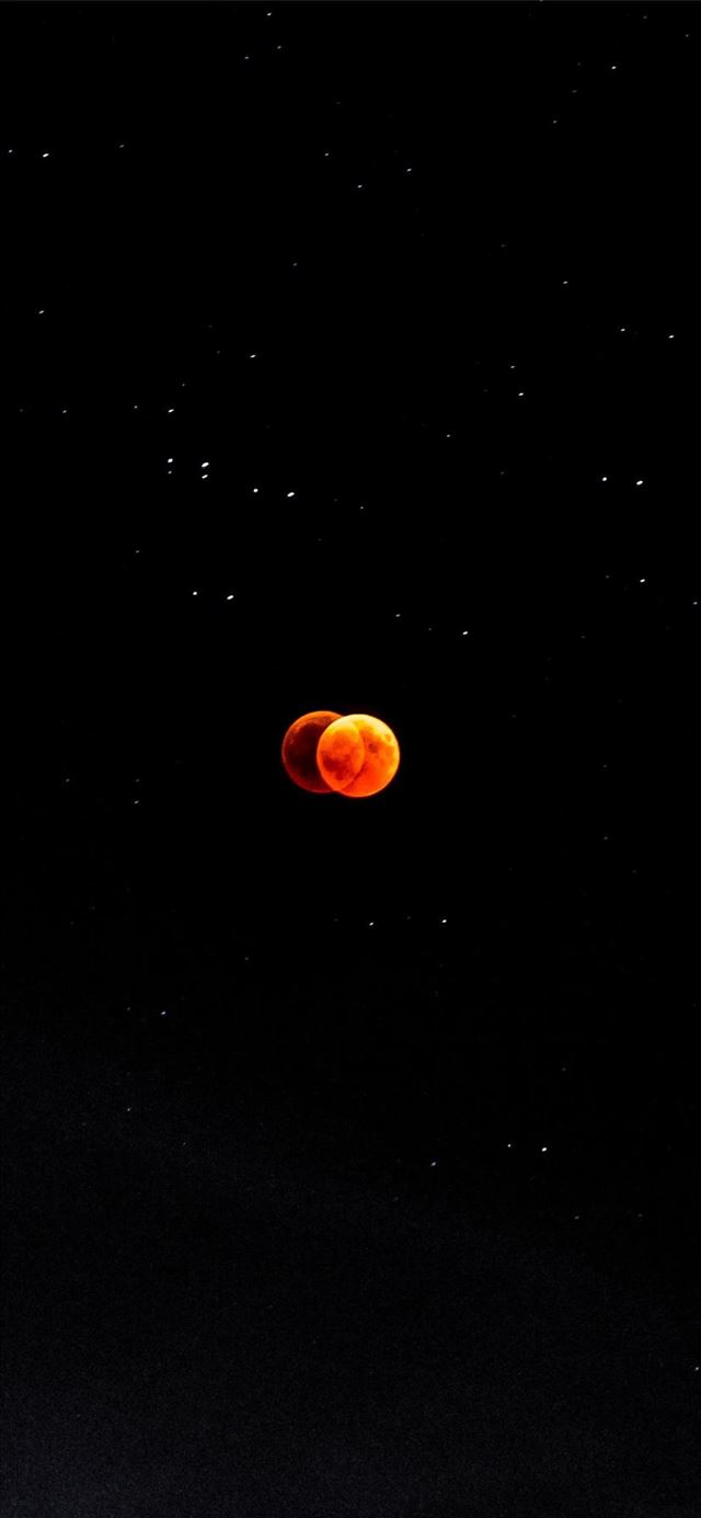 1125x2436 🔥 Fire Moon Signs 🌕 -  iPhone 11 Wallpaper