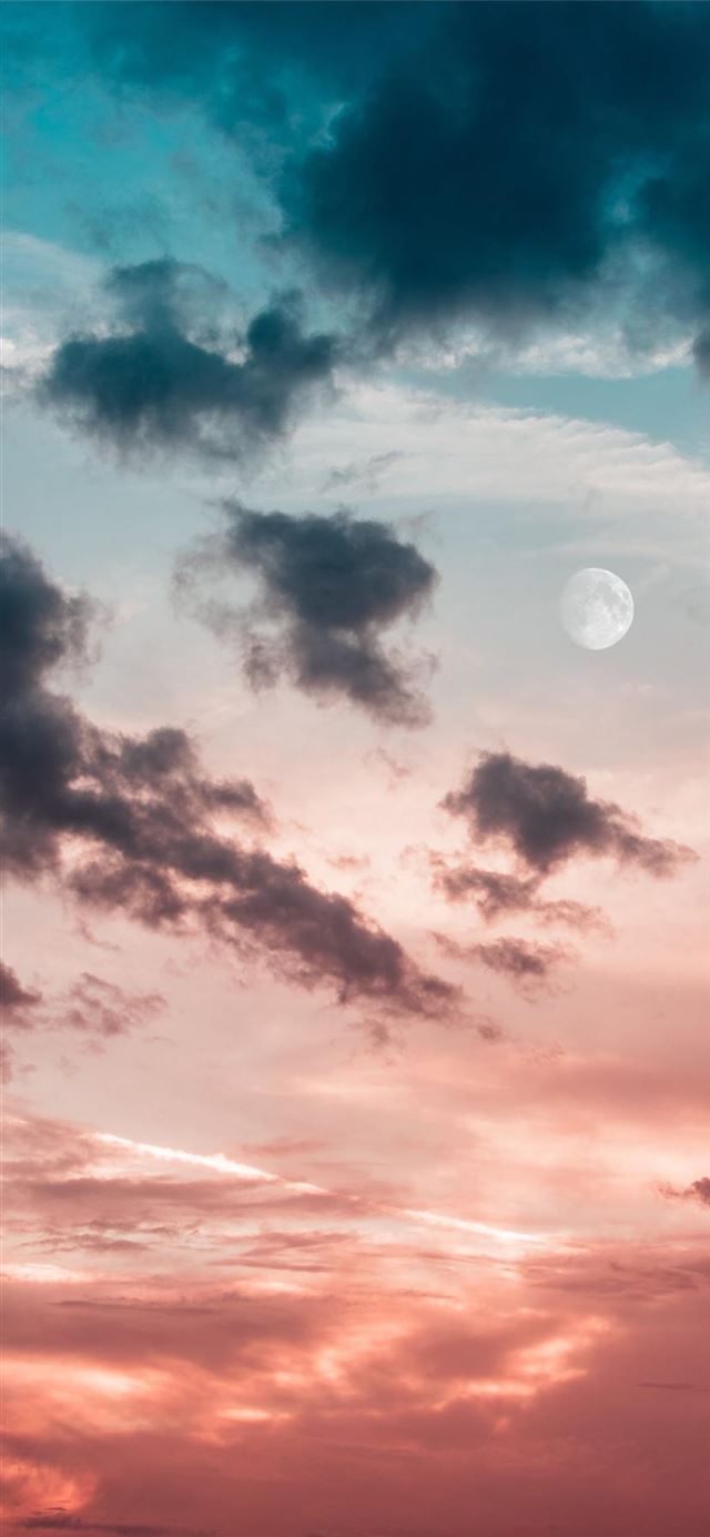 1125x2436 New moon -  iPhone 11 Wallpaper
