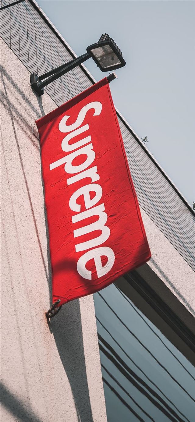 1125x2436 Supreme Harajuku  Tokyo  Japan -  iPhone 11 Wallpaper