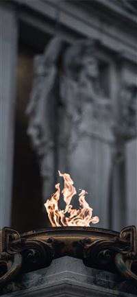 A fire close to the Altare della Patria  iPhone 11 wallpaper