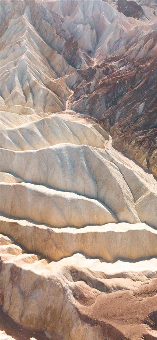 1125x2436 brown rock formation - scenery iPhone 11 Wallpaper