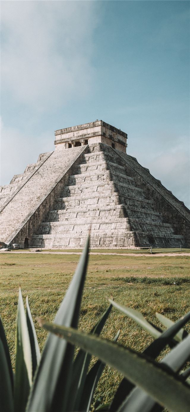 1125x2436 grey pyramid - mexico iPhone 11 Wallpaper