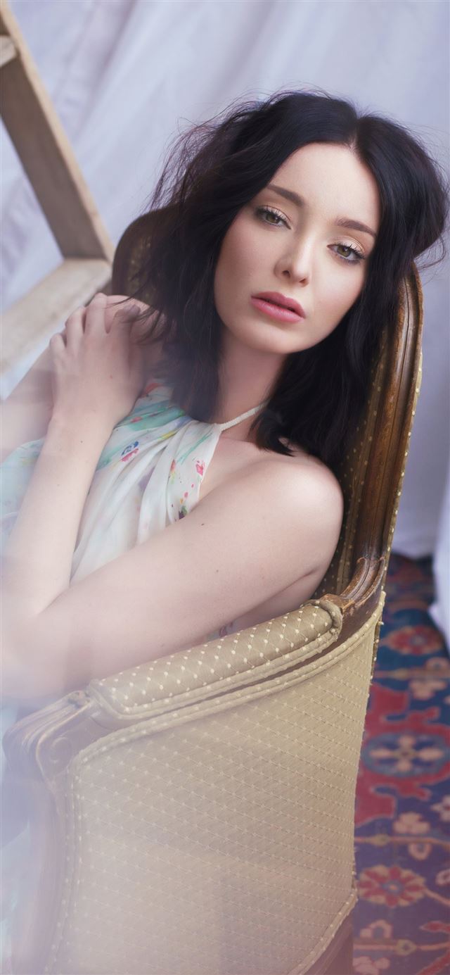 1125x2436 emma dumont grumpy magazine 4k - 4k iPhone 11 Wallpaper