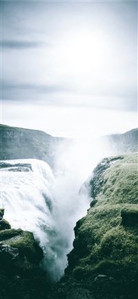 clear waterfalls iPhone 11 wallpaper