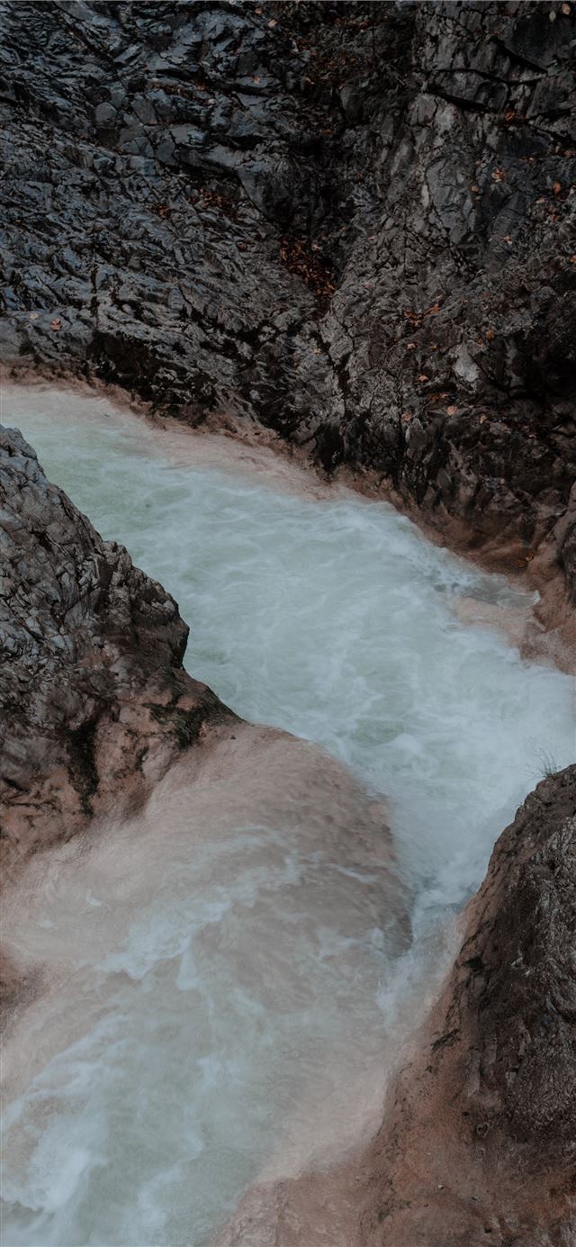 1125x2436 river photography - scenery iPhone 11 Wallpaper