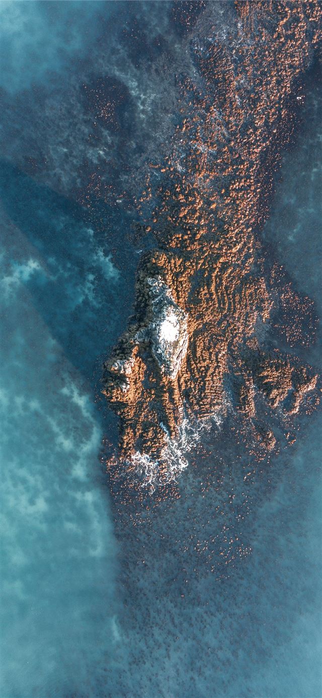 1125x2436 aerial photo of islet - scenery iPhone 11 Wallpaper