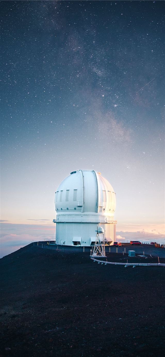 1125x2436 white dome building under blue sky during night ti... - hawaii iPhone 11 Wallpaper