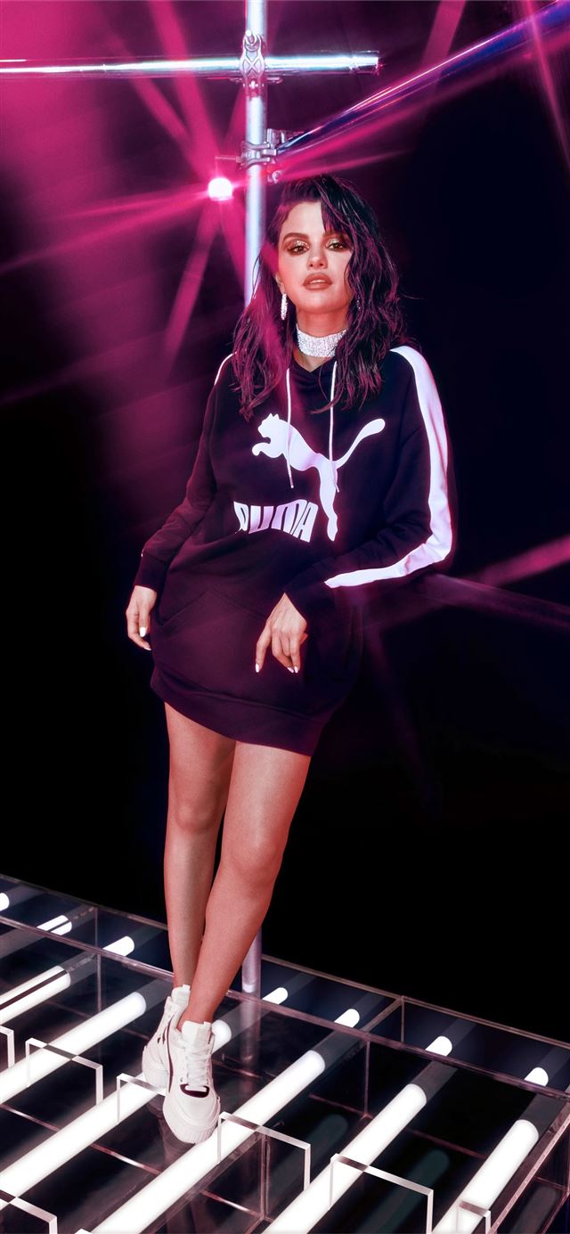 1125x2436 2020selena gomez puma - selena gomez iPhone 11 Wallpaper