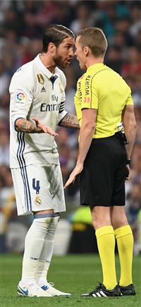 Sergio Ramos hits out at rival Gerard Pique as he ... iPhone 11 wallpaper