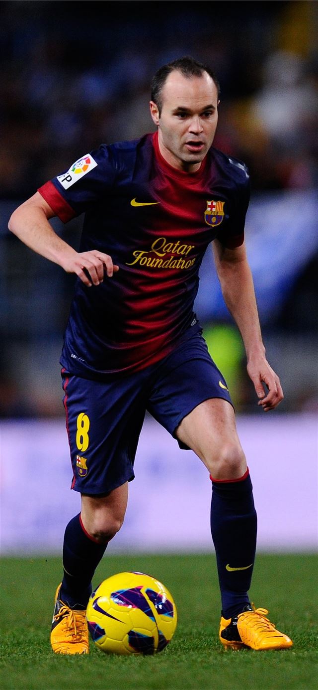 1125x2436 Iniesta - soccer celebrity iPhone 11 Wallpaper