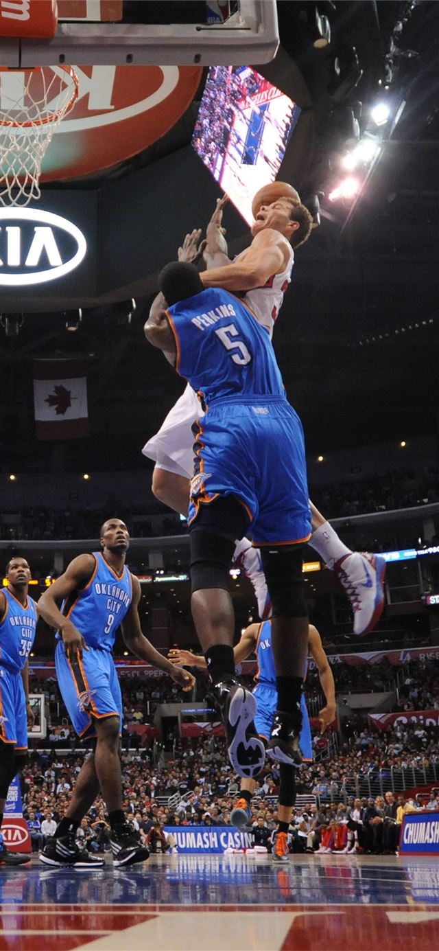 1125x2436 Blake Griffin - sport celebrity iPhone 11 Wallpaper