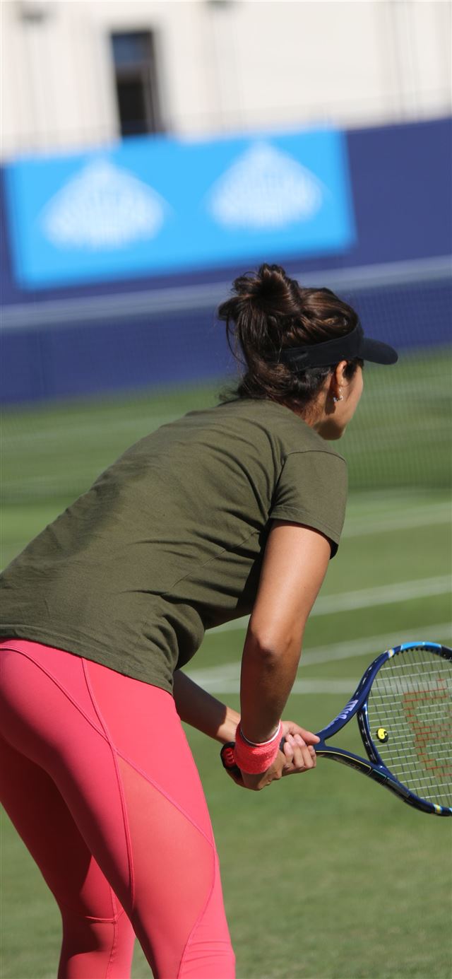 1125x2436 File Sania Mirza jpg mons - india iPhone 11 Wallpaper