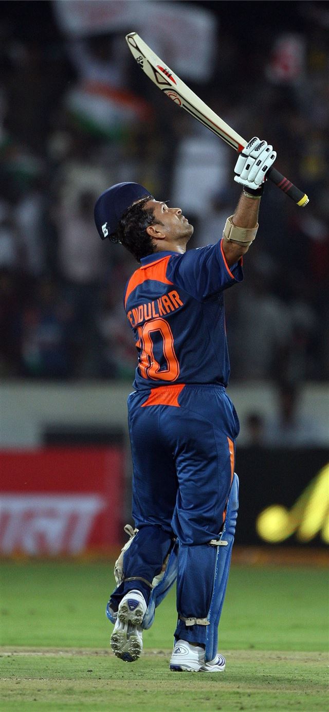 1125x2436 Sachin's 43rd birthday A flashback of Master Blast... - yuvraj singh iPhone 11 Wallpaper