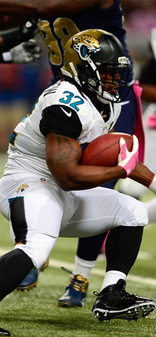 1125x2436 75 Maurice Jones Drew on afari - american football celebrity iPhone 11 Wallpaper