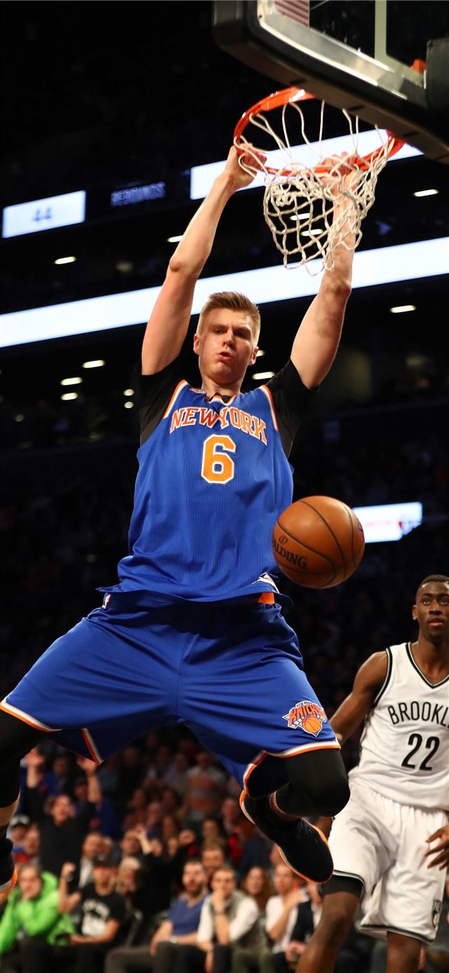 1125x2436 Porzingis - basketball celebrity iPhone 11 Wallpaper