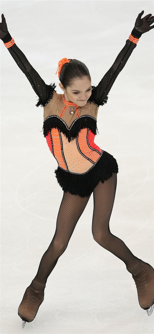 1125x2436 Sailor Moon on Ice Evgenia Medvedeva 20 Teller Rep... - sport celebrity iPhone 11 Wallpaper