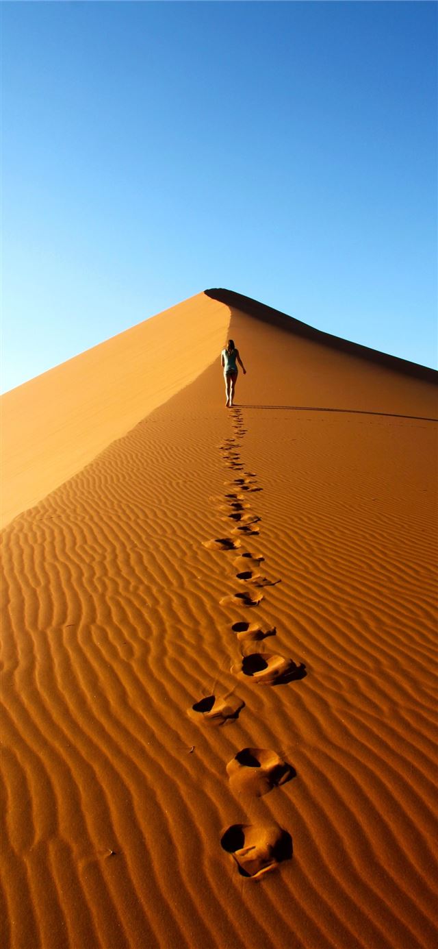 1125x2436 Huacachina - ica iPhone 11 Wallpaper