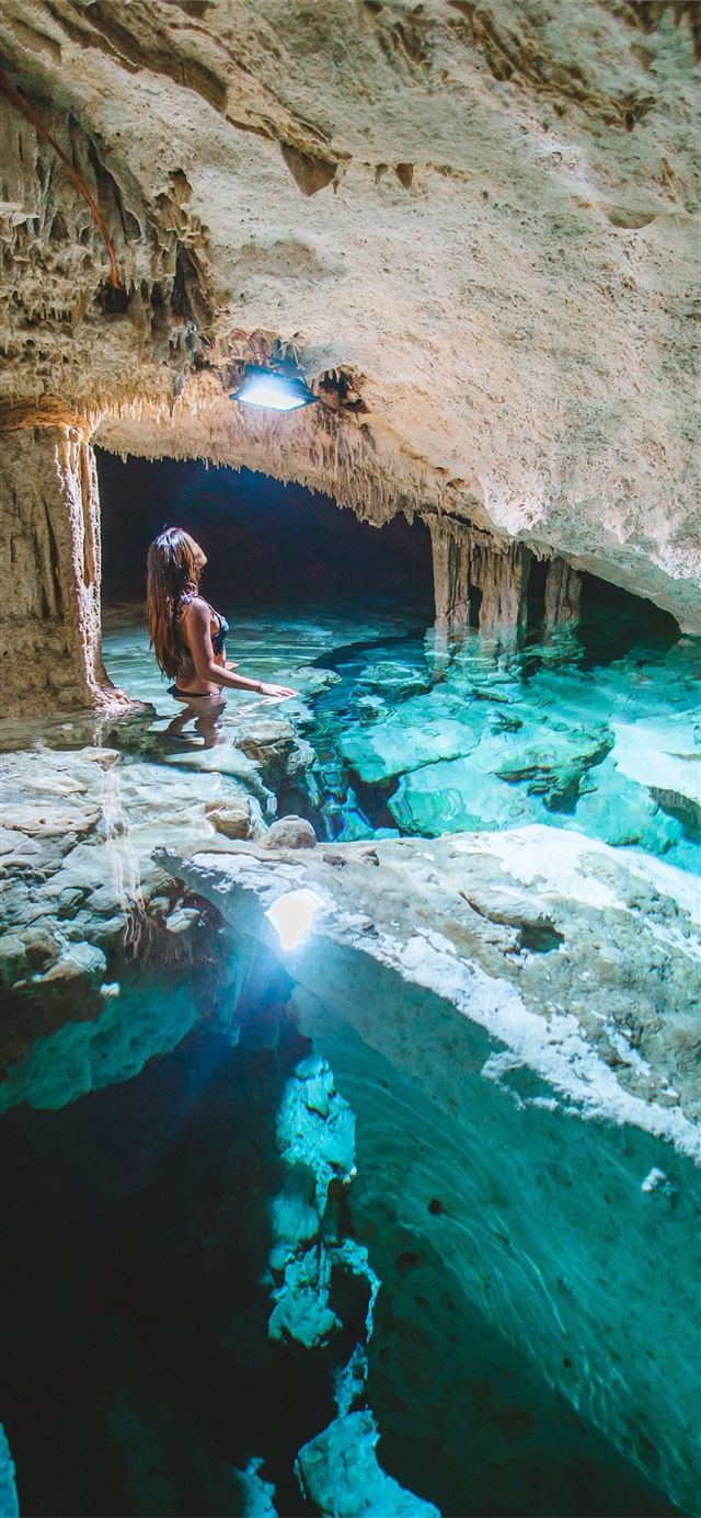 1125x2436 Ik Kil Cenote - mexico iPhone 11 Wallpaper