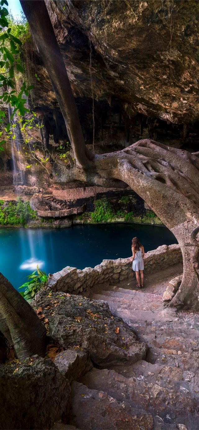1125x2436 Ik Kil Cenote - mexico iPhone 11 Wallpaper