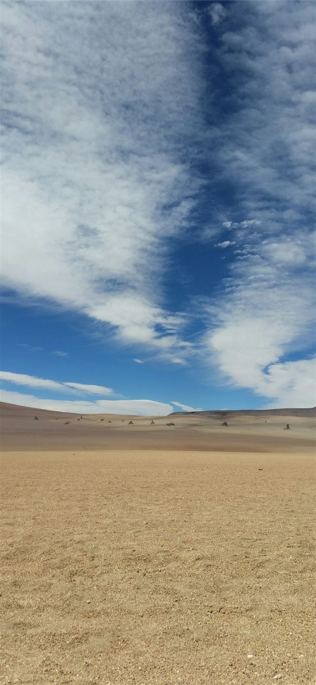 1125x2436 Laguna Verde - altiplano iPhone 11 Wallpaper