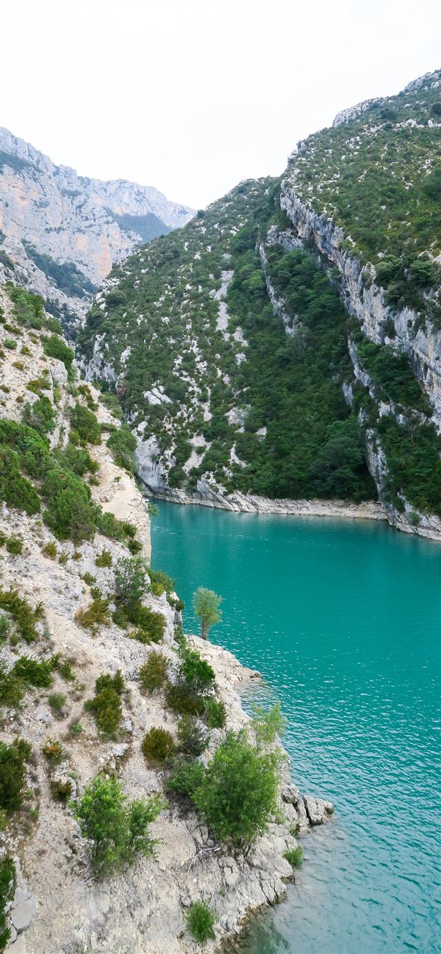 1125x2436 Verdon Gorge - 100 most beautiful places to visit iPhone 11 Wallpaper
