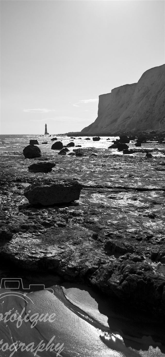 1125x2436 Eastbourne Beachy head lighthouse - united kingdom iPhone 11 Wallpaper