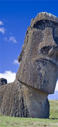 Evanescent Light Easter Island Tongariki wallpaper