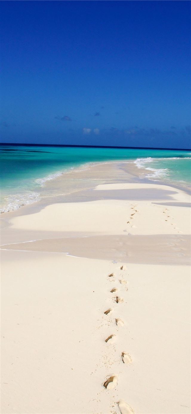 1125x2436 Providenciales - 100 most beautiful places to visit iPhone 11 Wallpaper