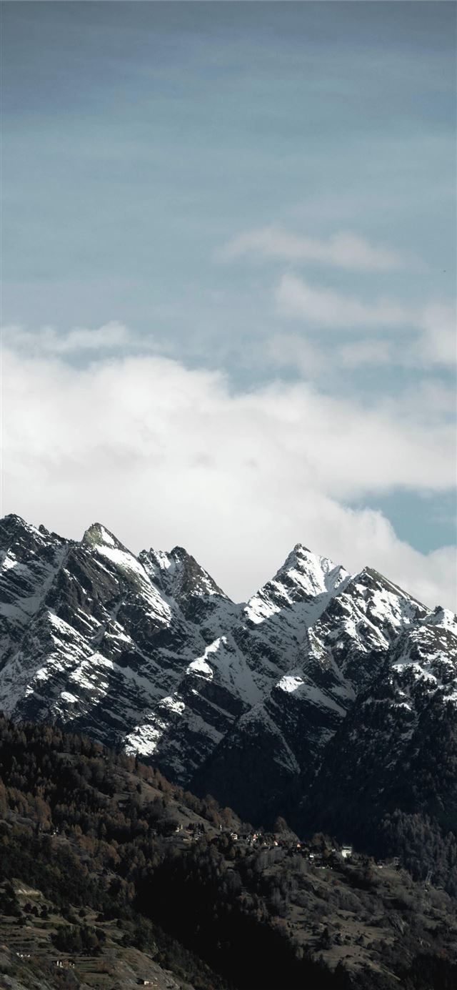 1125x2436 The Himalayas - 100 most beautiful places to visit iPhone 11 Wallpaper
