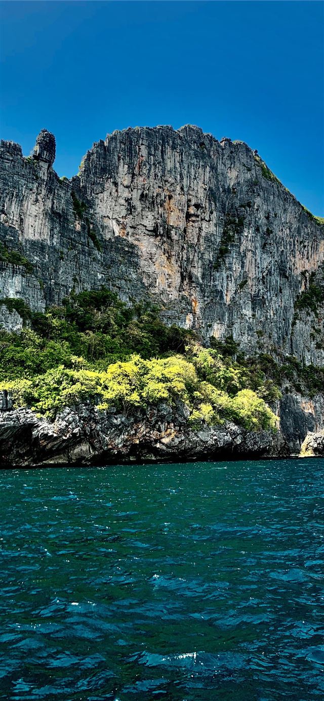1125x2436 Phi Phi Islands - phi phi islands iPhone 11 Wallpaper