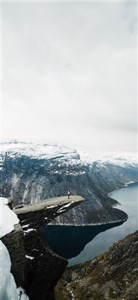 Trolltunga wallpaper
