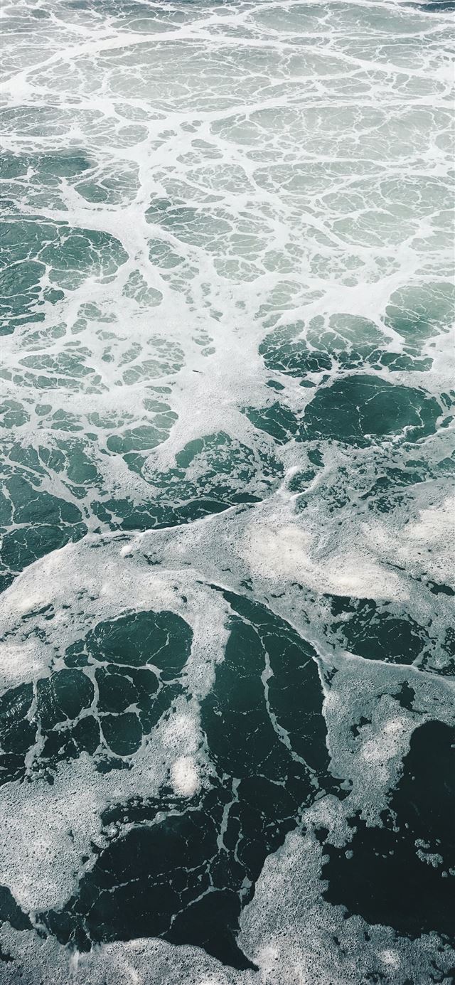 1125x2436 body of water - water iPhone 11 Wallpaper