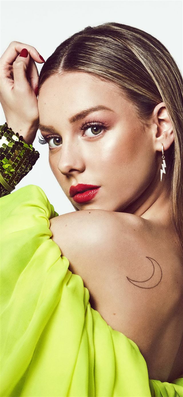 1125x2436 ester exposito 8k - 5k iPhone 11 Wallpaper