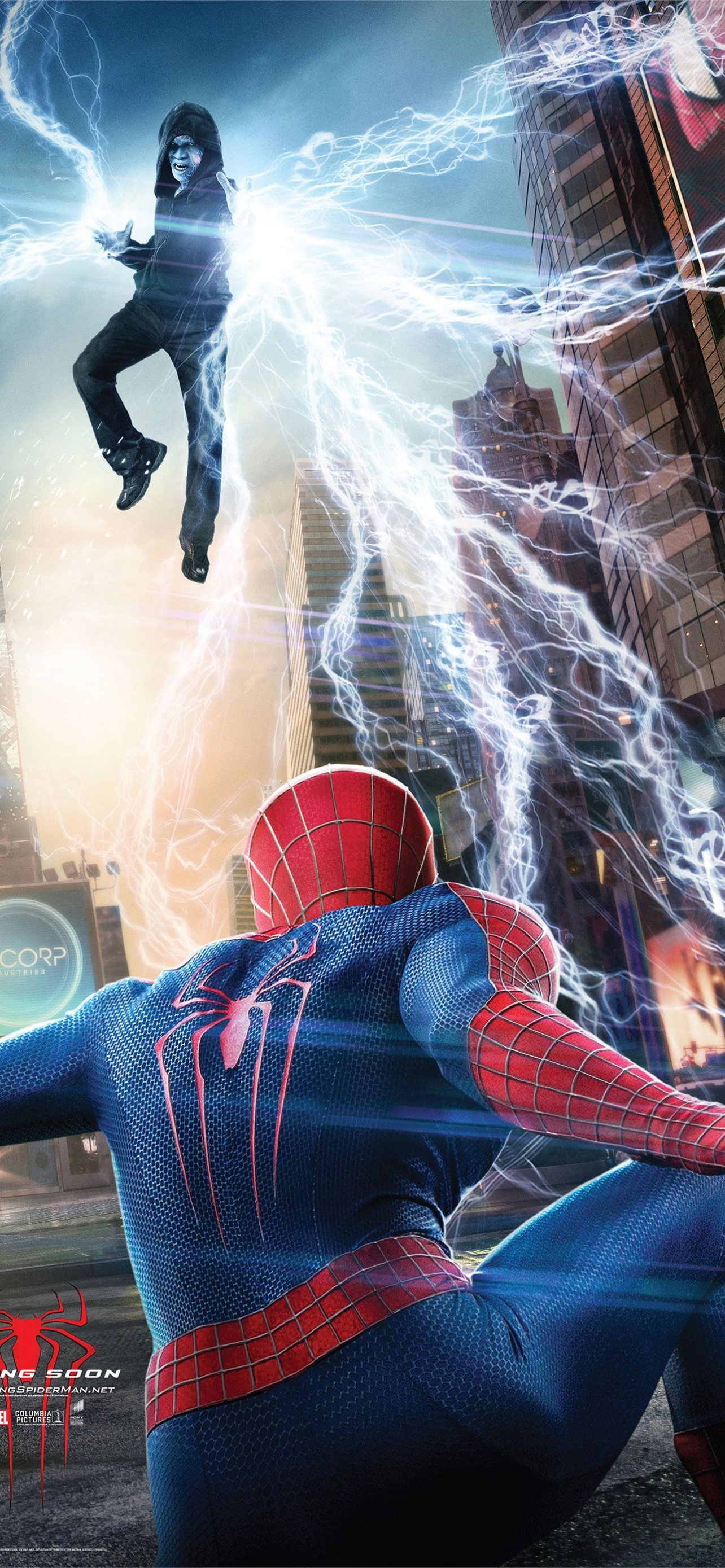 The Amazing Spider Man 2 mang đến cho người xem cảm giác đuổi bắt tội phạm, vượt qua các thử thách và giải cứu thành phố! Nhấn vào hình ảnh và thưởng thức các trích đoạn hành động đầy kịch tính trong bộ phim bom tấn này.