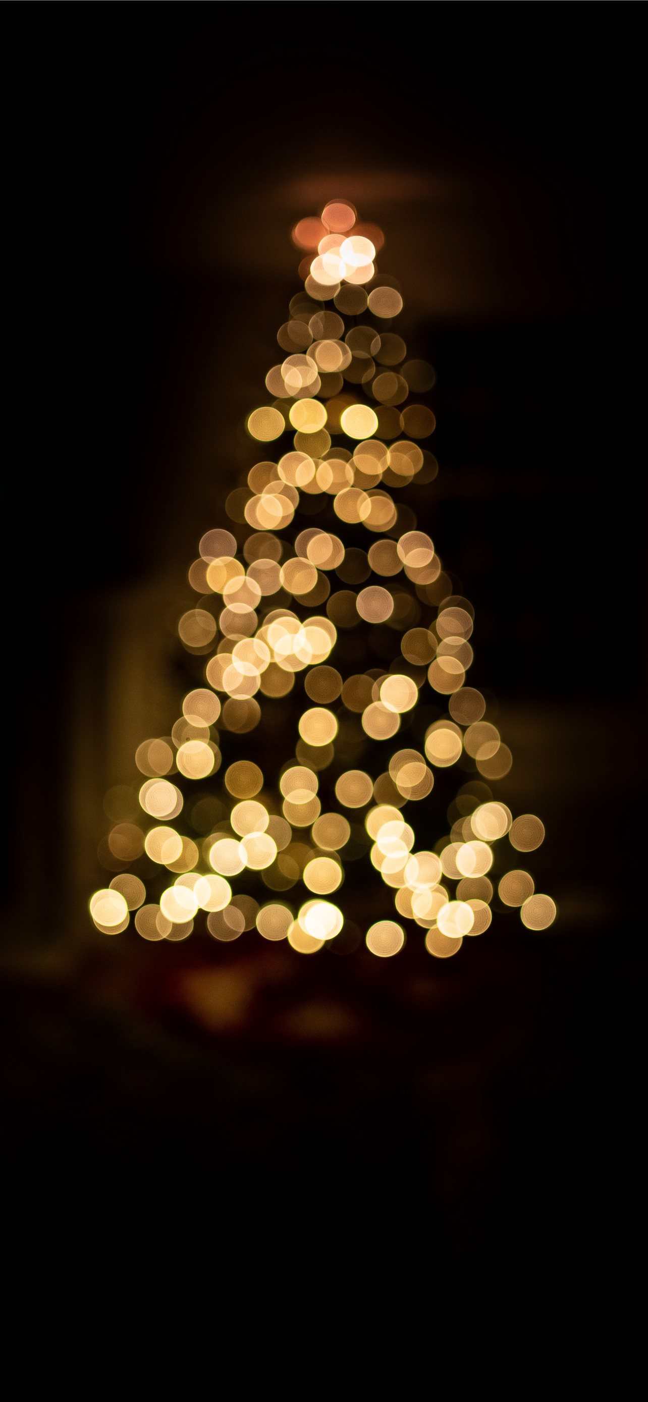 lighted Christmas tree iPhone Wallpapers Free Download